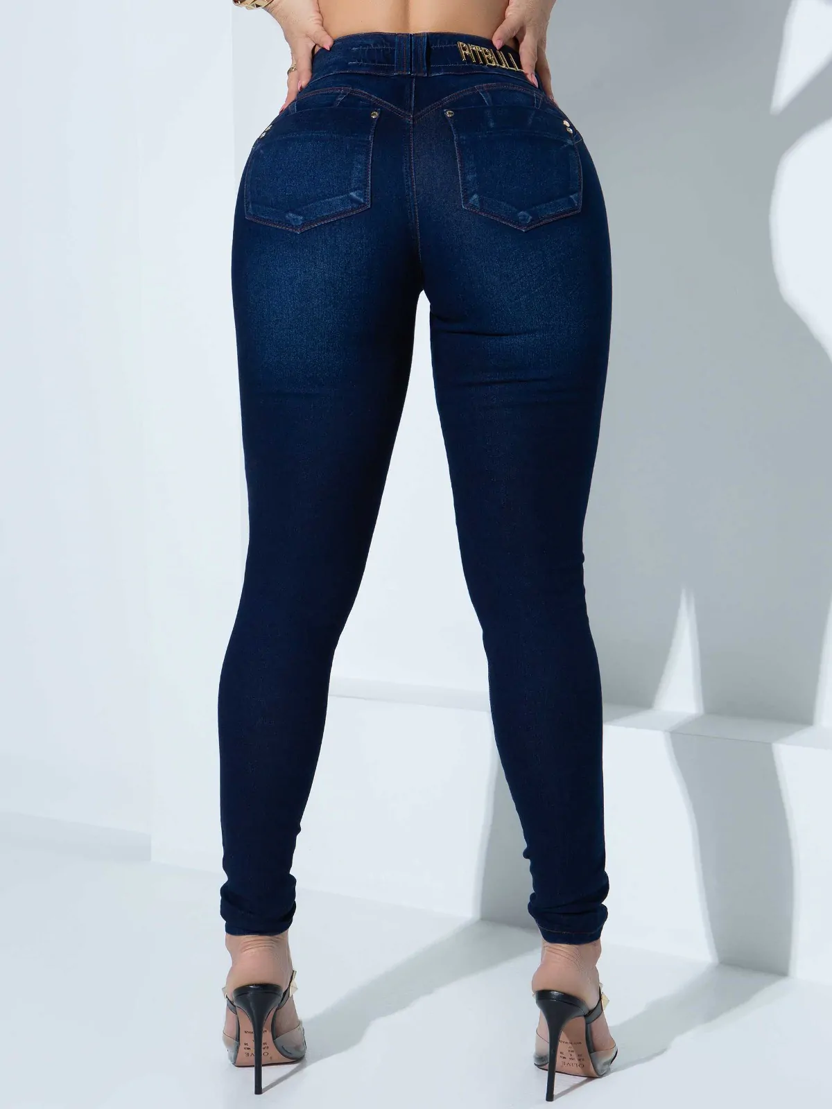 Calça Skinny Modeladora com Correntes Pit Bull - Imagem 4