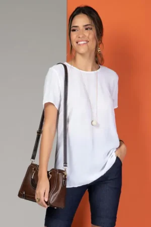 Blusa Branca com Zíper nas Costas