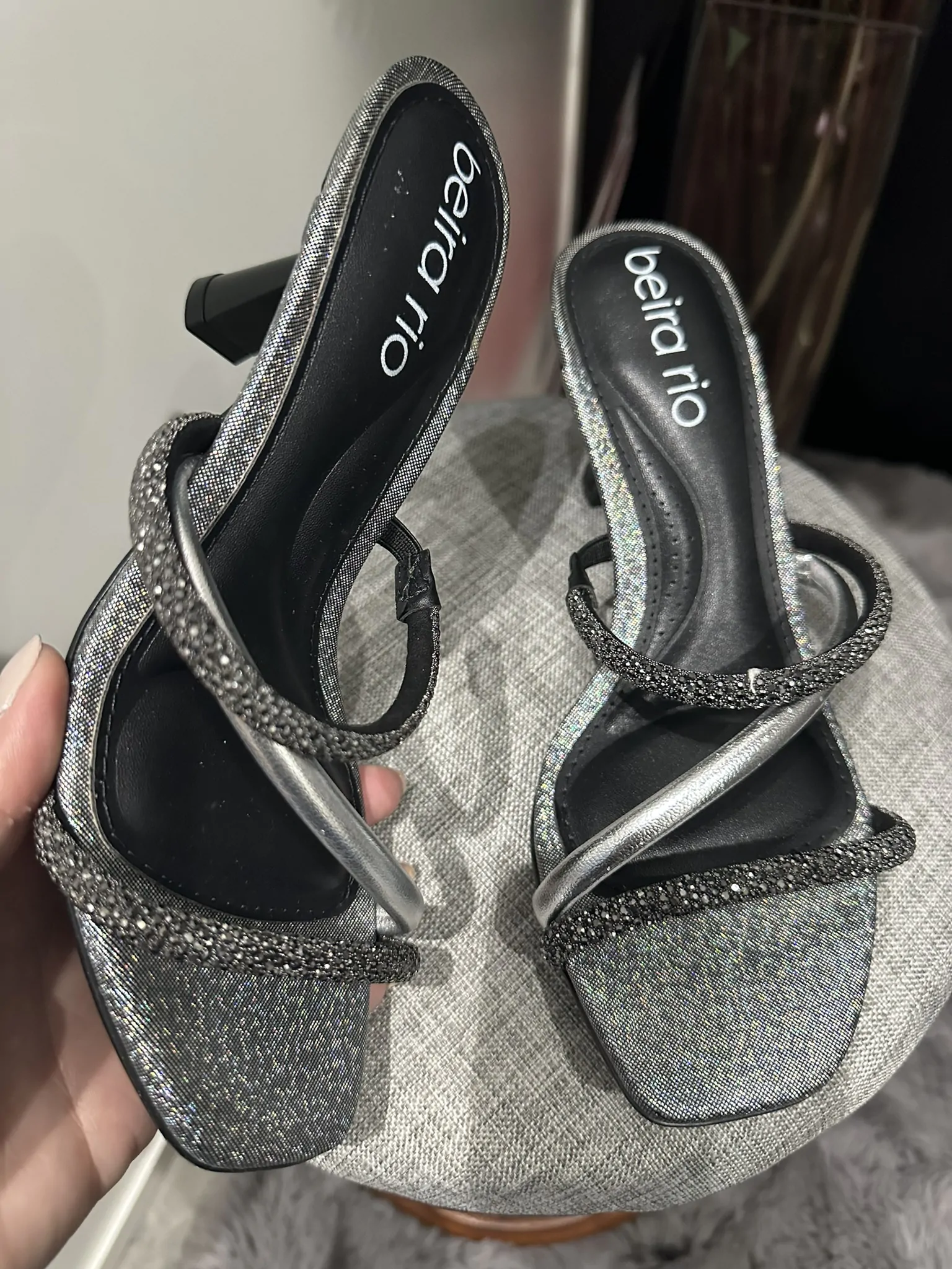 Tamanco Salto Beira Rio Preto e Prata Feminino - Imagem 3